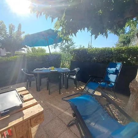Rdc Avec Acces Direct Plage, Grande Terrasse, Cuisine Equipee, Parking - Fr-1-326-837 Appartement *