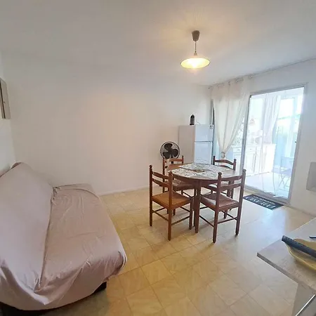 Rdc Avec Acces Direct Plage, Grande Terrasse, Cuisine Equipee, Parking - Fr-1-326-837