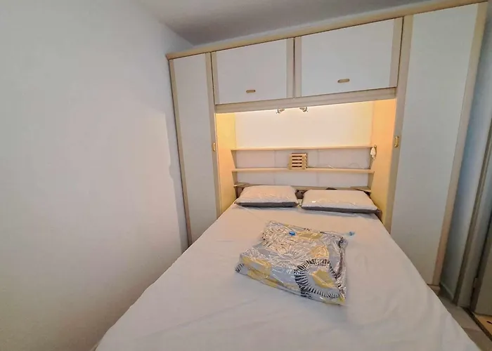 Lejlighed Rdc Avec Acces Direct Plage, Grande Terrasse, Cuisine Equipee, Parking - Fr-1-326-837